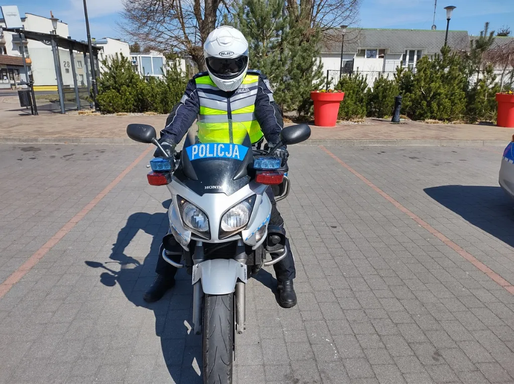 Bezpieczna jazda motocyklem - wolność z odpowiedzialnością