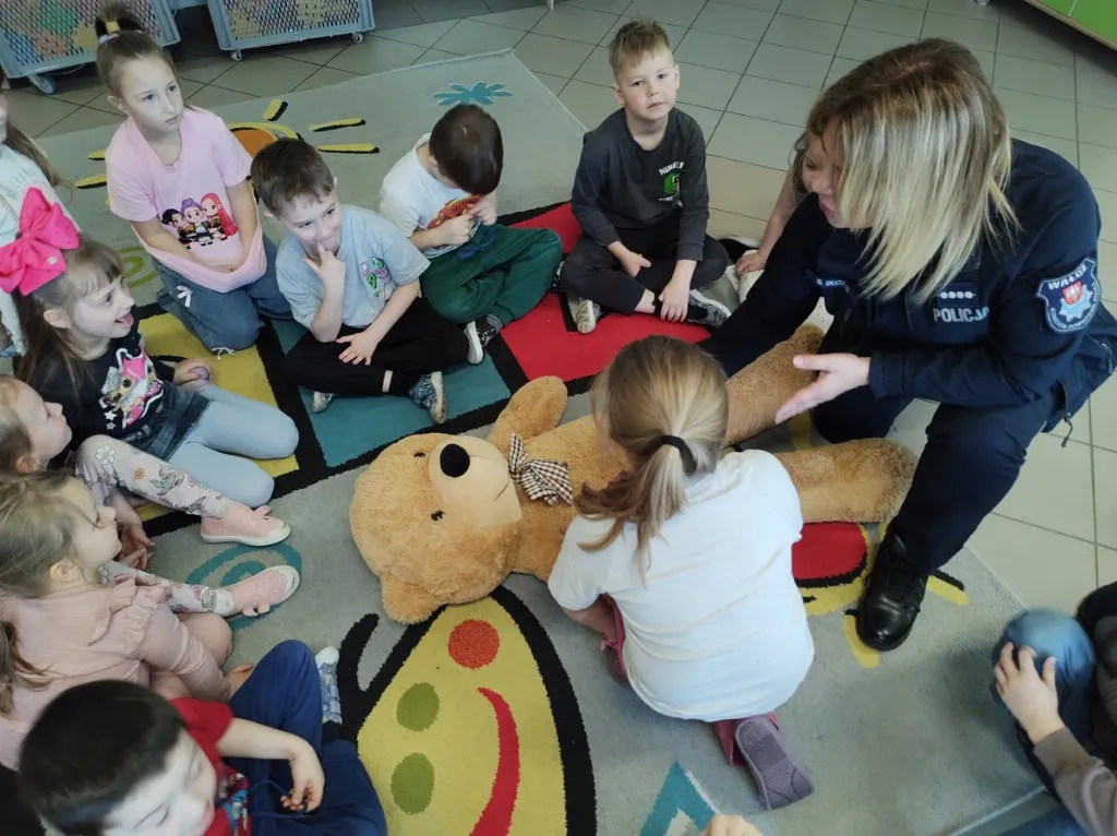 Edukacja przedszkolaków na temat telefonów alarmowych