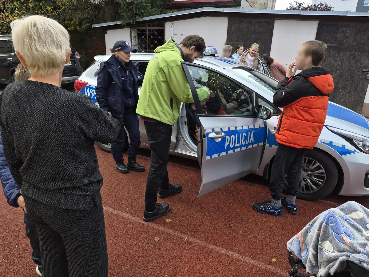 Policjantki z wizytą w przedszkolu i ośrodku rehabilitacyjnym