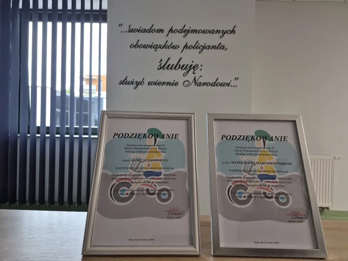 Uczniowie podziękowali policjantom za edukację w zakresie bezpieczeństwa drogowego